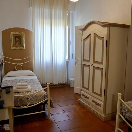 B&B Il Piccolo Paradiso Montenero  Bagian luar foto