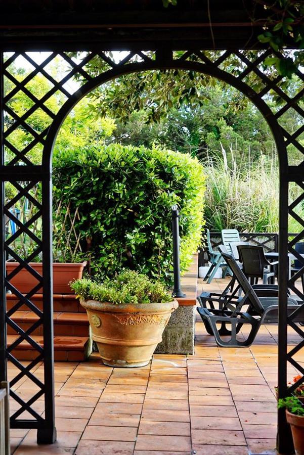 B&B Il Piccolo Paradiso Montenero  Bagian luar foto