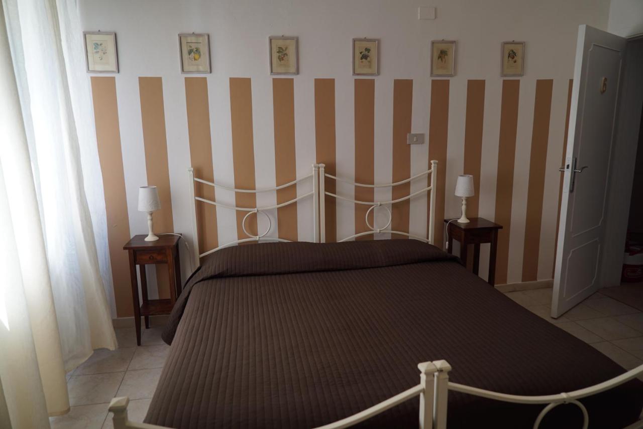 B&B Il Piccolo Paradiso Montenero  Bagian luar foto