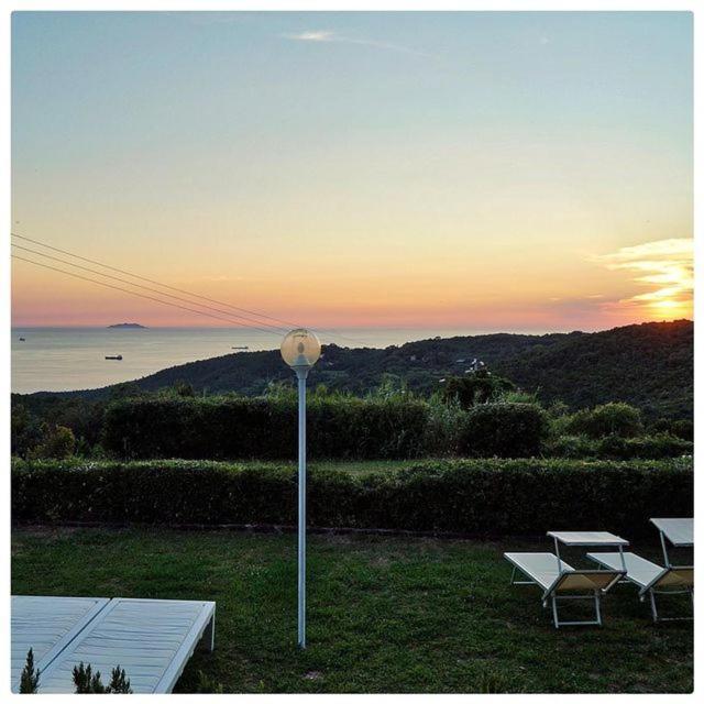 B&B Il Piccolo Paradiso Montenero  Bagian luar foto