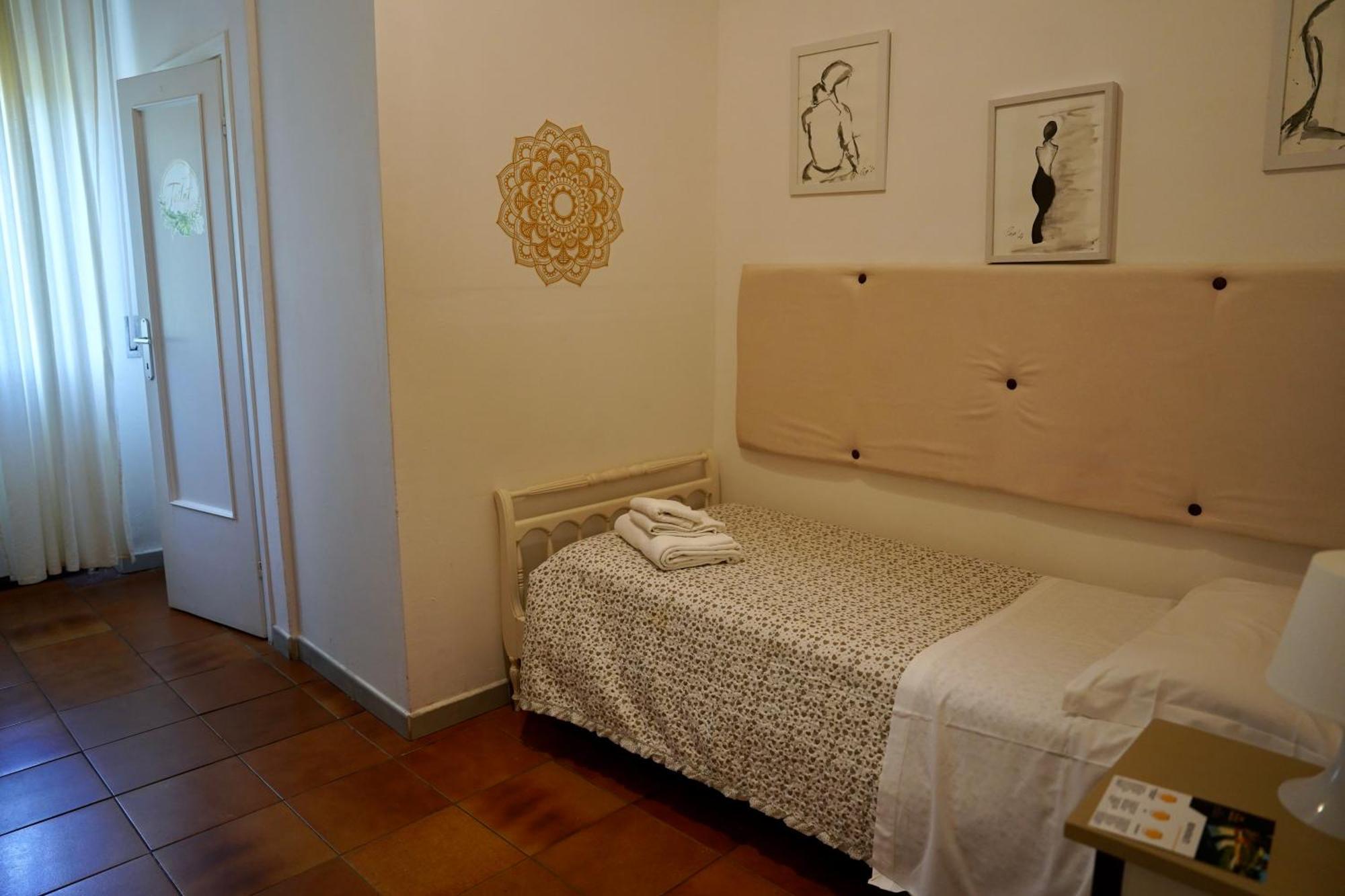 B&B Il Piccolo Paradiso Montenero  Bagian luar foto