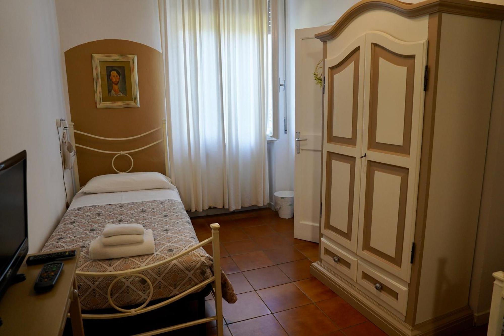 B&B Il Piccolo Paradiso Montenero  Bagian luar foto