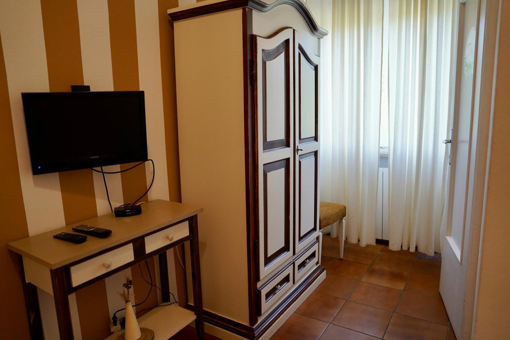 B&B Il Piccolo Paradiso Montenero  Bagian luar foto