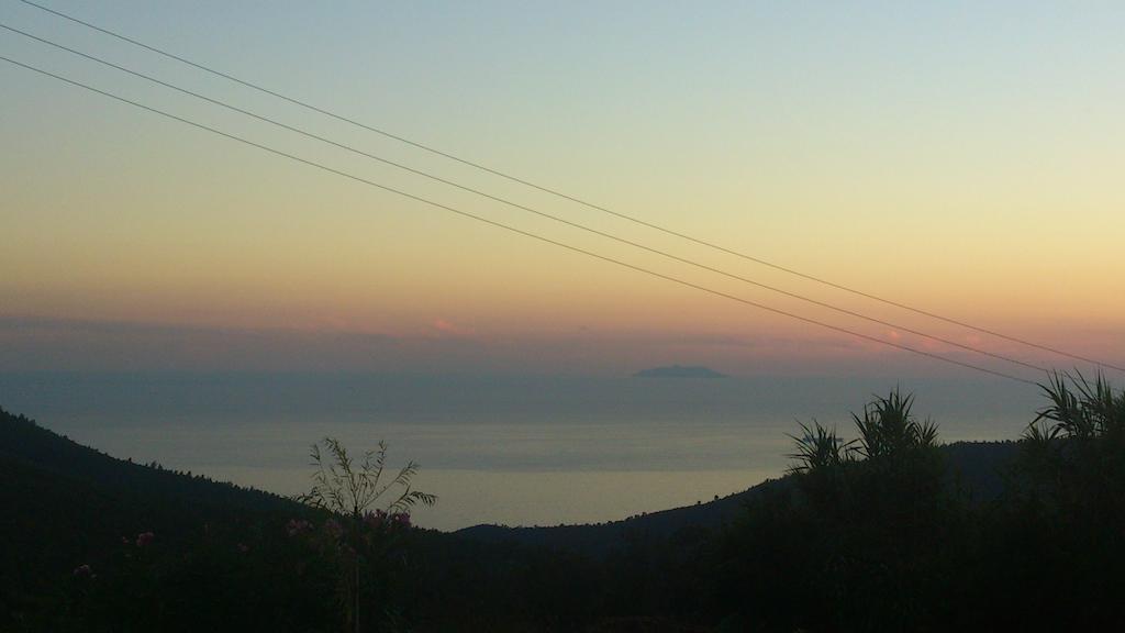 B&B Il Piccolo Paradiso Montenero  Bagian luar foto